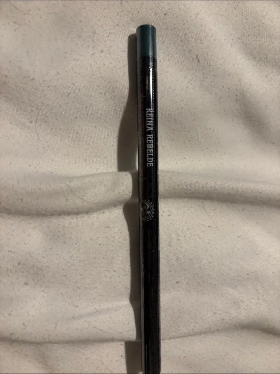 Reina Rebelde Teal Eyeliner Pencil - Creamy Precision Liner