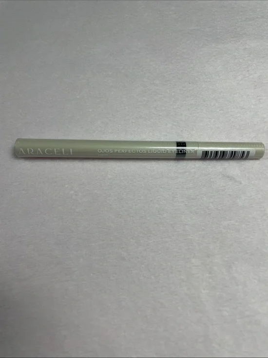 Ojos Perfectos Liquid Eyeliner