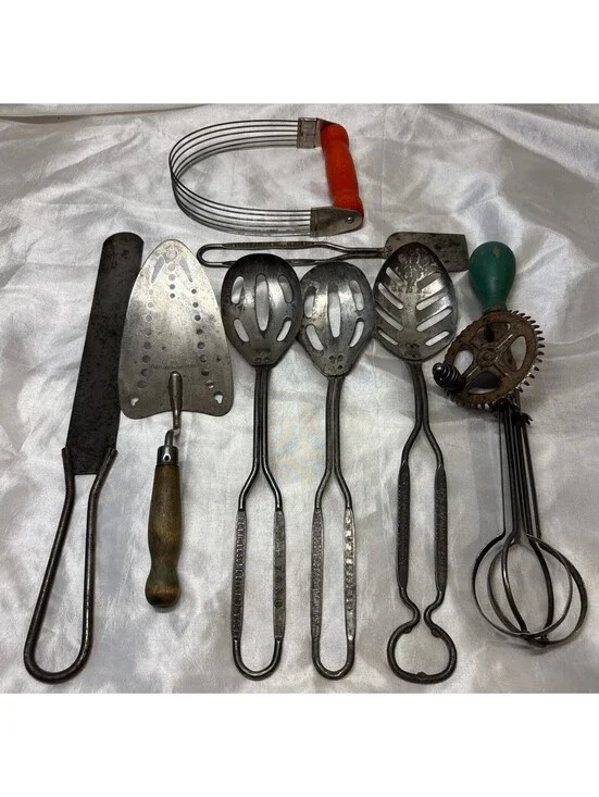 Lot of 8 VTG Antique Kitchen Tools Accessories 1940s Androck, Rumford ETC Brands