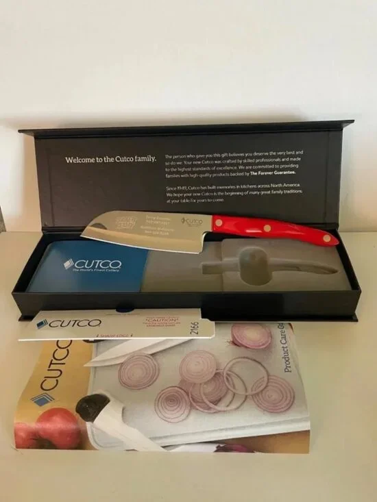 Cutco 5 inch Petite Santoku Knife Black Presentation Box Brand NEW IN BOX