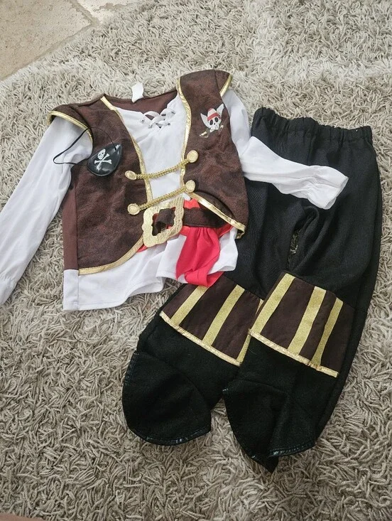 ADORABLE 3pc KIDS PIRATE COSTUME SIZE SMALL (6-7)