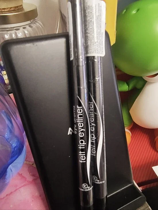 Eye Drama Felt Tip Black Eyeliner Duo (2)