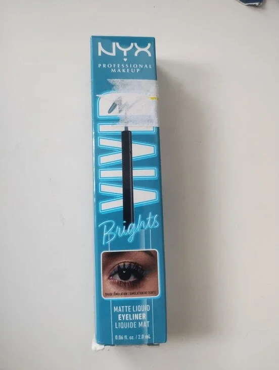 NYX Professional Makeup Vivid Bright Matte Liquid Eyeliner Cyan Simp