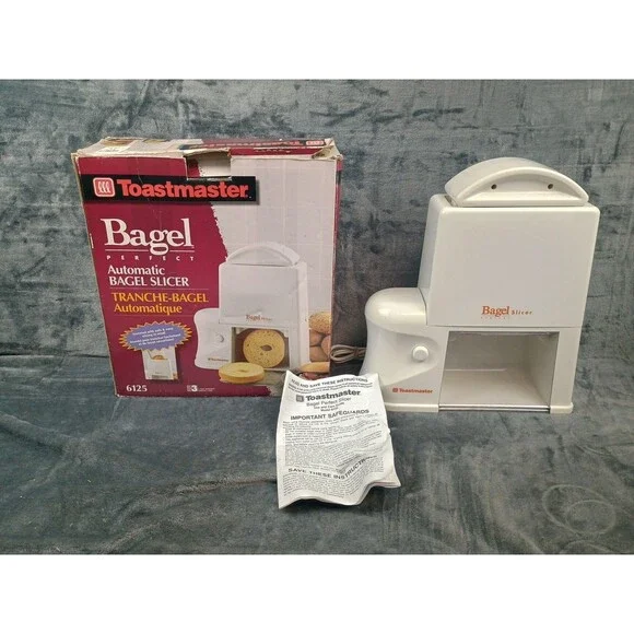 Toastmaster Bagel Perfect Electric Bagel Slicer Model 6125  with Box   Tested