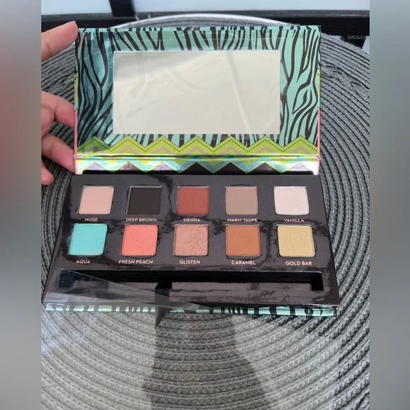 Anastasia Beverly Hills Maya Mia Eyeshadow Palette Colorful Limited Edition