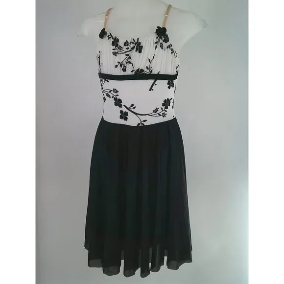Pre-Owned Dance Costume Dansco  Medium Child Black Floral Design Ballet Glitter