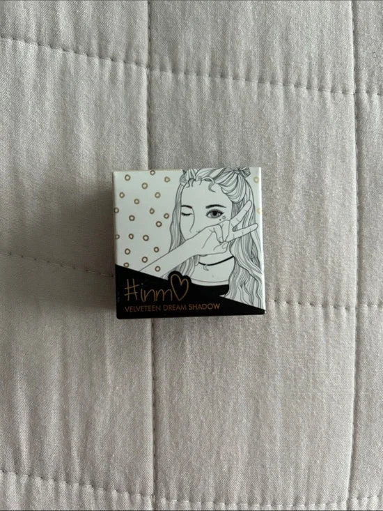 Velveteen Dream Shadow Eyeshadow - Teardrops on my Guitar - Never been opened