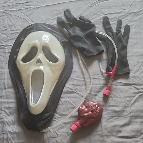 Scary HALLOWEEN Costume Ghost face with Robe and heart pump