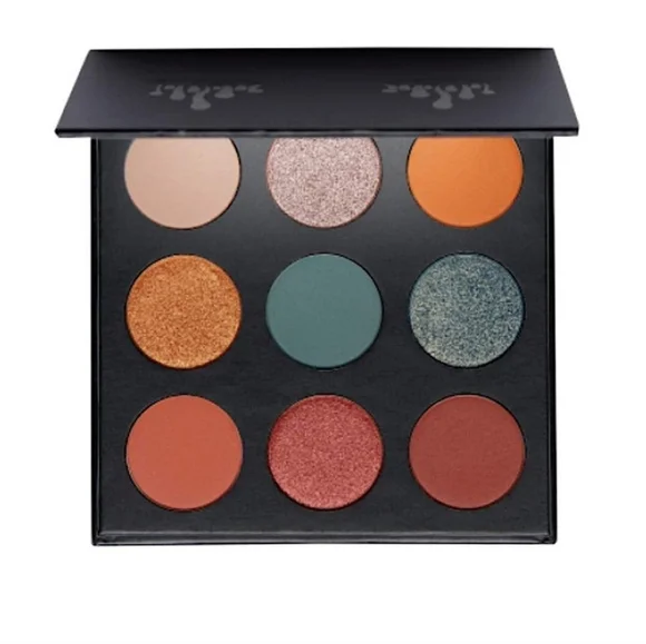 Kylie Jenner The Blue Honey Eyeshadow Palette