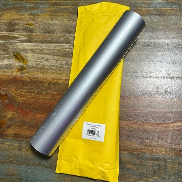Cricut Everyday Iron-On Silver Heat Transfer Vinyl 12ft Roll 2009543 HTV Matte