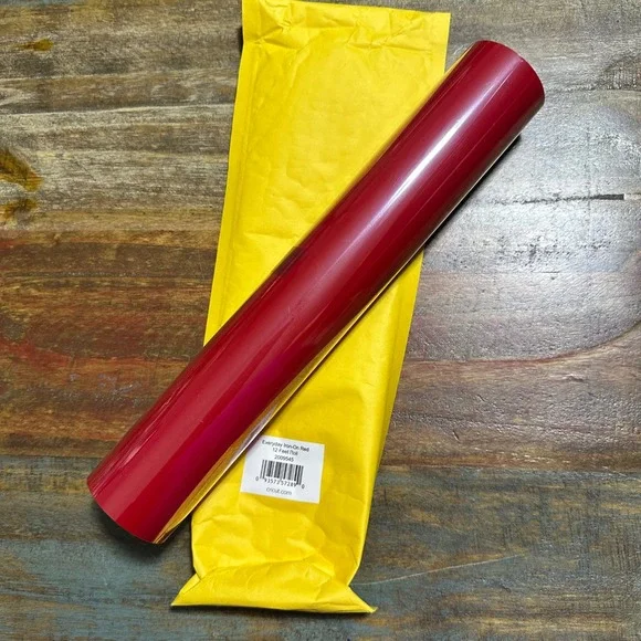 Cricut Everyday Iron-On Red 12 Feet Roll Heat Transfer Vinyl HTV 2009545