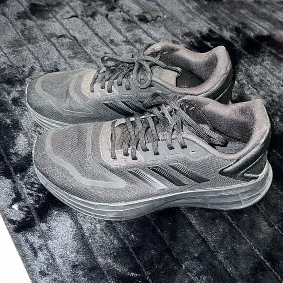 Adidas Sneakers
