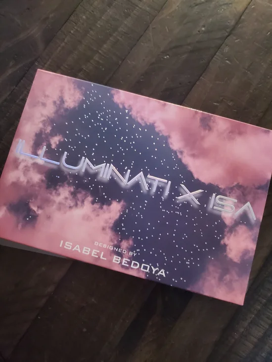 Luminatrix ISA Eyeshadow Palette by Isabel Bedoya
