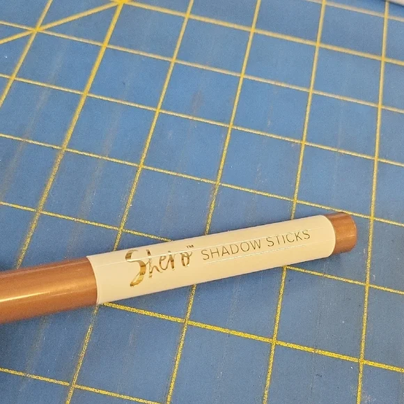 Belle Beauty Siero Shadow Stick Iced Mocha New