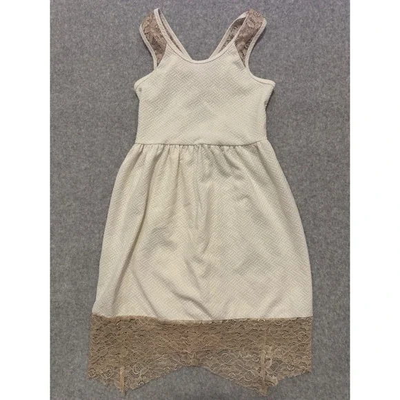 Bonnie Jean Girls Cream Textured Lace Trim Handkerchief Hem Dress Size 10