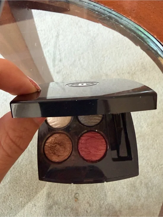 🗽Chanel Eyeshadow Quad — Bronze & Burgundy Shades