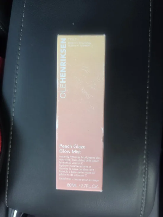 Ole Henriksen Peach Glaze Glowy Mist - Peach, White
