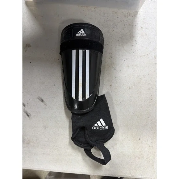 adidas Adult Soccer Shin Guards Size Large Lightweight Protective Gear 1 Only