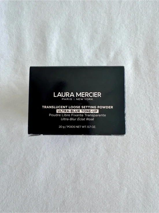 laura mercier Translucent Loose Setting Powder - Black Packaging