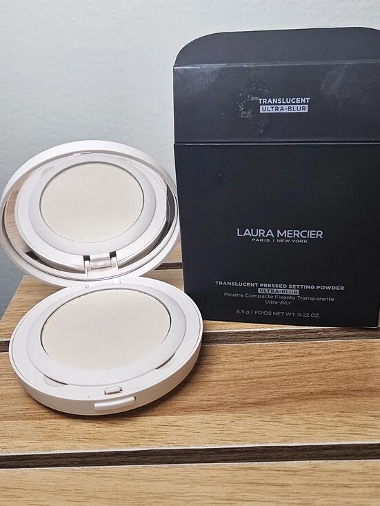 Laura Mercier Translucent Pressed Setting Powder Ultra-Blur 0.22oz