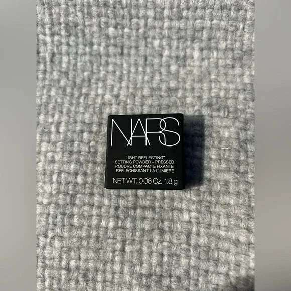NARS Mini Travel Nars Translucent Light Reflecting Setting Powder (0.06oz)