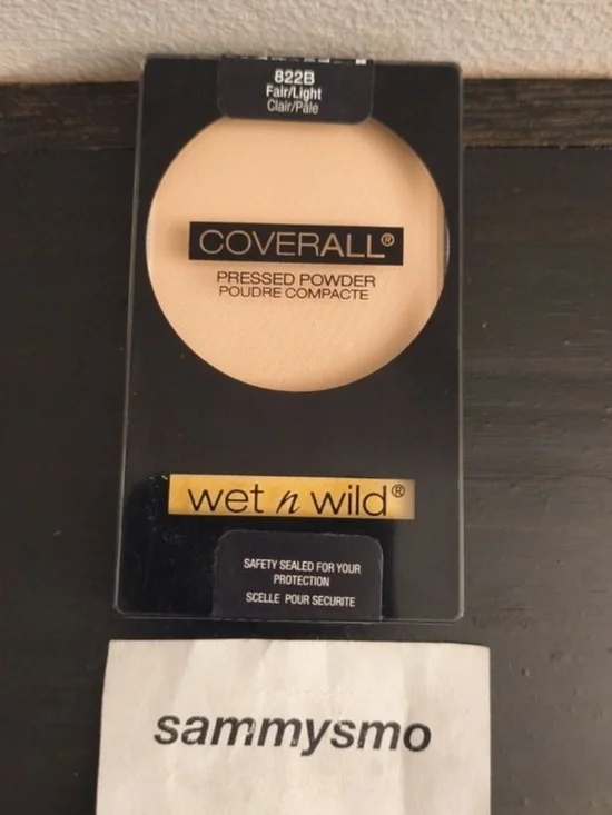 Wet N Wild Coverall Pressed Powder Fair/Light 822B SEALED DISCONTINUED