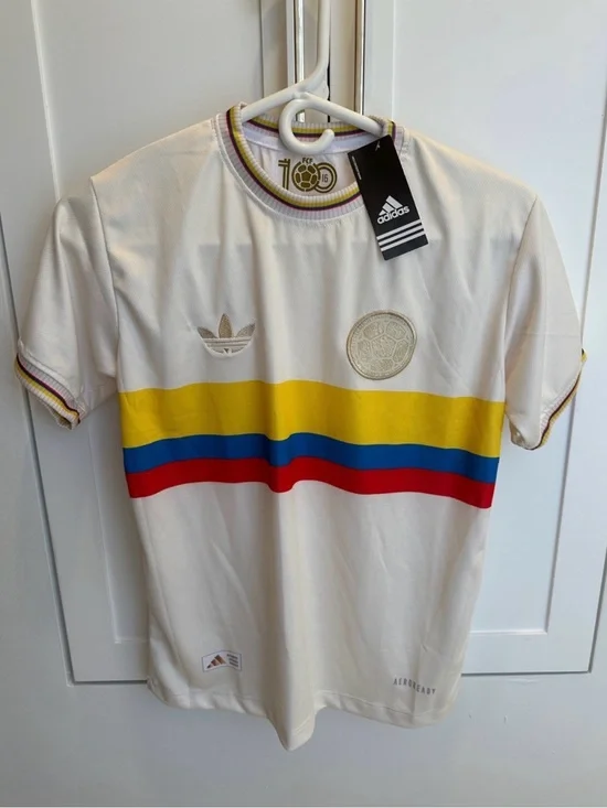 100 year anniversary Colombia Jersey in Cream. Colombian futbol jersey