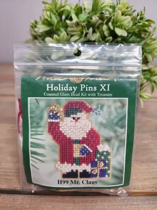 Mill Hill Counted Cross Stitch H99 Mr Claus Holiday Pins XI Glass Beads