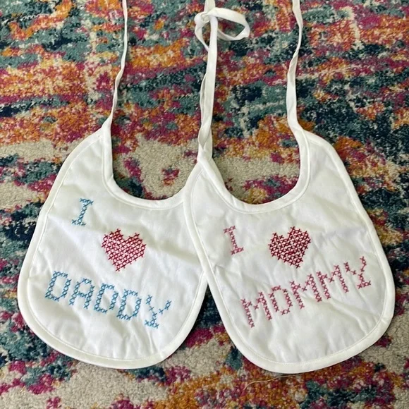 2 Baby Bibs Cross Stitch I Love Mommy I Love Daddy
