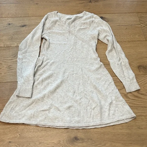 Abercrombie Kids Cream Knit V-Neck Sweater 13/14y