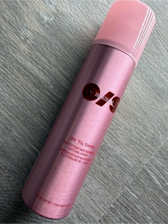 One Size On 'Til Dawn Mattifying Waterproof Setting Spray (143 ML/3.4 OZ)