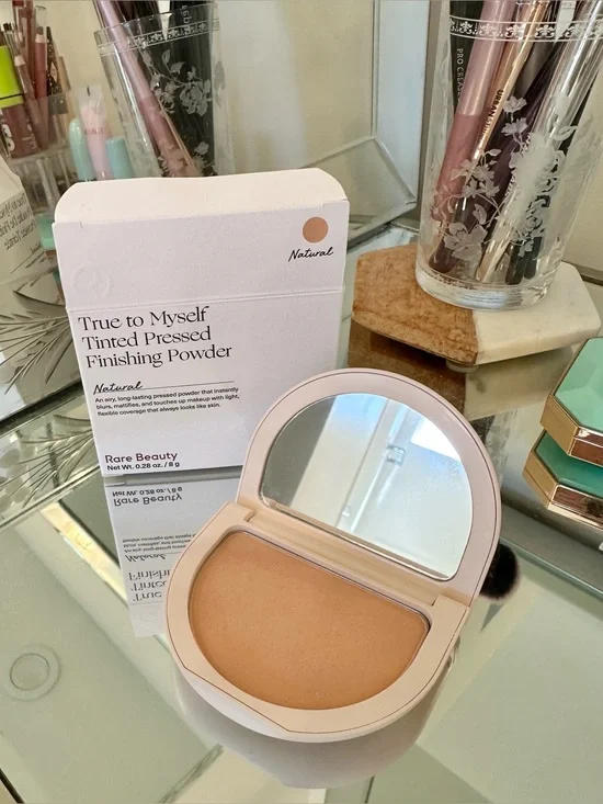 Rare Beauty Pressed Powder “Natural”