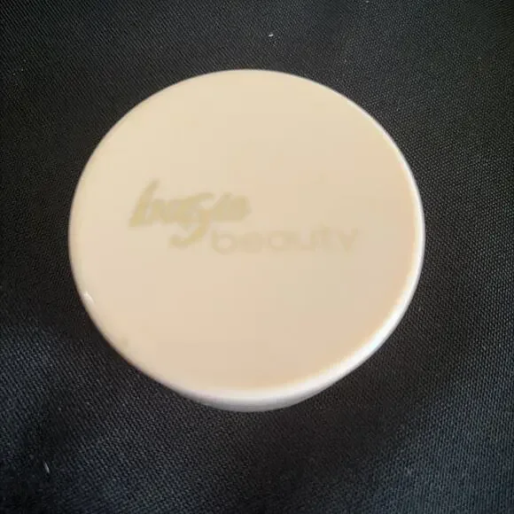 Basic Beauty Setting Powder • 0.14 Oz