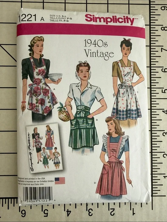 Simplicity 1221 1940s Vintage Apron Sewing Pattern S-L Uncut Factory Folded OOP