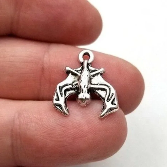 8pcs Bat Charms silver tone metal animal halloween spooky‎