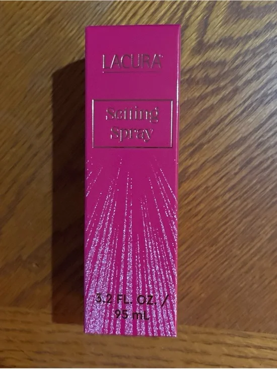 Lacura Pink Setting Spray – Long-Lasting Makeup Finish