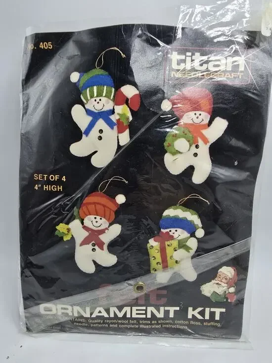 Titan Needlecraft Felt Ornament Kit No. 404 Snowman Snow woman 1984