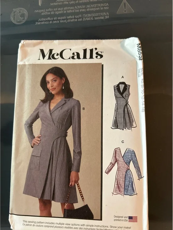 McCall's M8528 Women's Dress Sewing Pattern - Wrap Style with Collar and Pockets