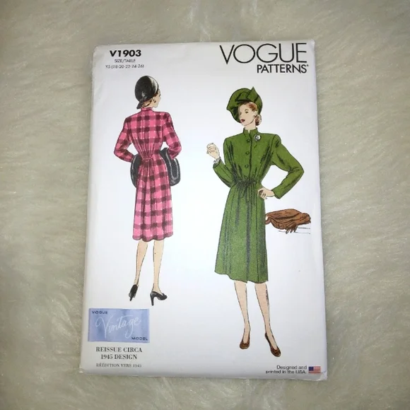 VOGUE V1903 SZ 18-26 MIsses 1945  design fill length, lined coat