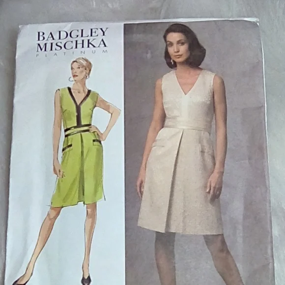 VOGUE  Bradgley Mischka Dress Sz 12-14-16