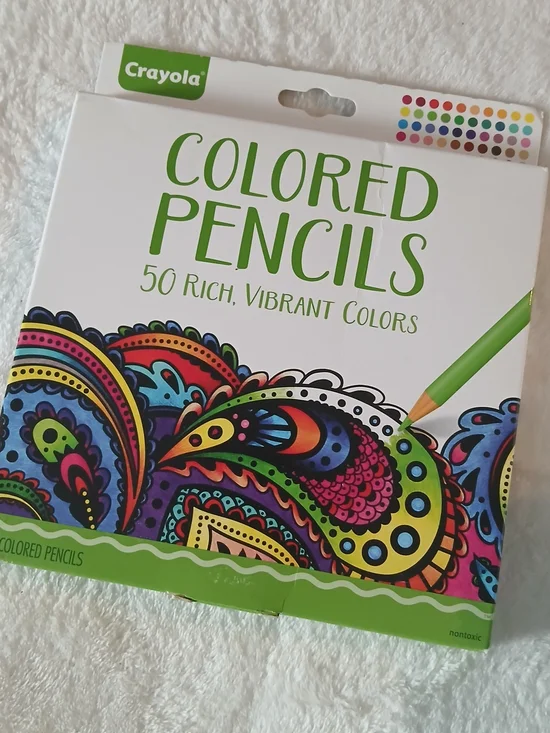 💚 Crayola RICH & VIBRANT Colored Pencils - 50 Pack