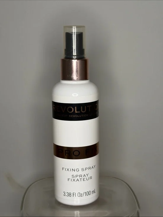 Makeup Revolution Pro Fix Fixing Spray - 100 ml