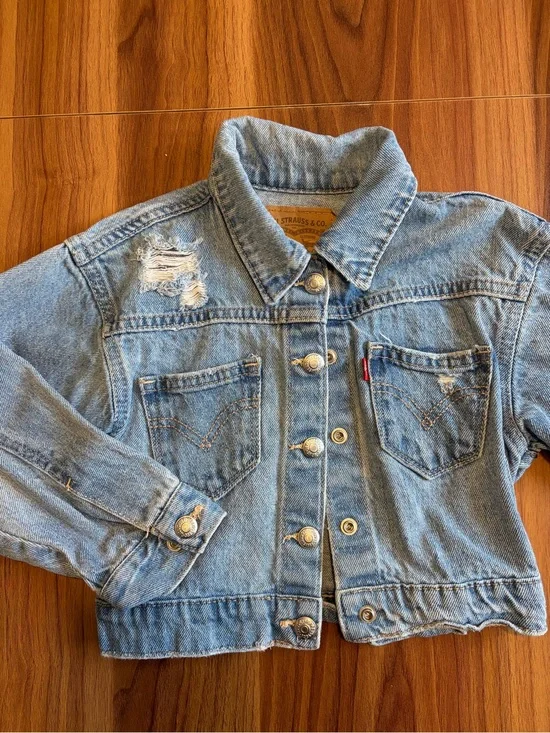 Levi's 3Y Distressed Denim Jacket