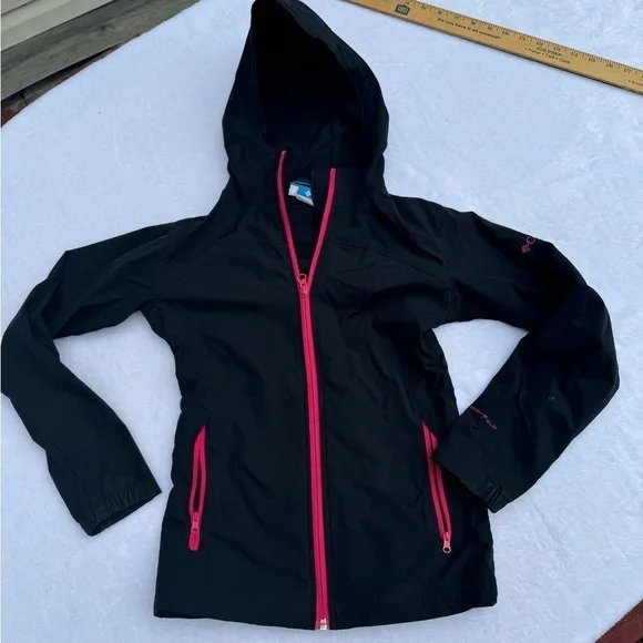 Girls zip up Columbia jacket with hood size 10 / 12 black with hot pink