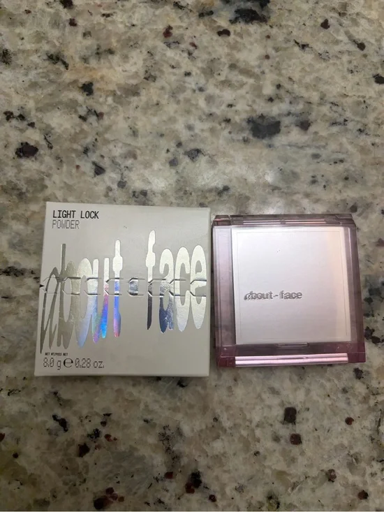 about-face Light Lock Powder