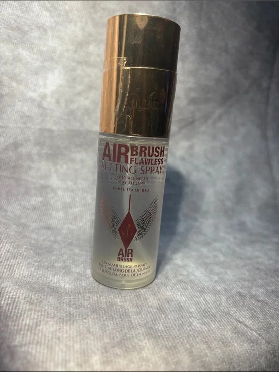 Charlotte Tilbury Airbrush Flawless Setting Spray — Gold Cap, Clear Bottle
