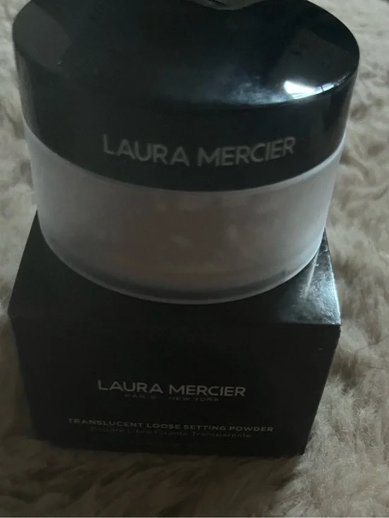 laura mercier Translucent Loose Setting Powder - Black & Clear Jar