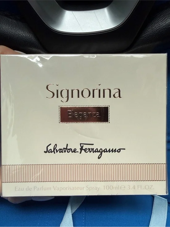 Salvatore Ferragamo Signorina Eleganza EDP