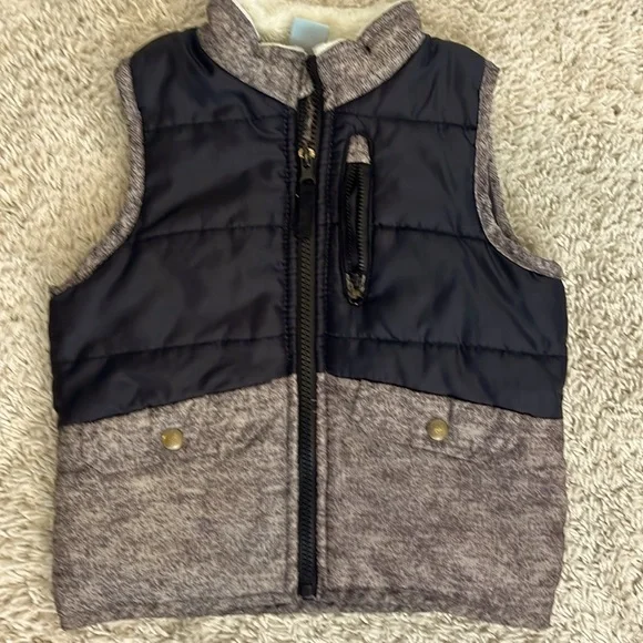 Little Lad 3T black and brown puffer vest. Great condition
