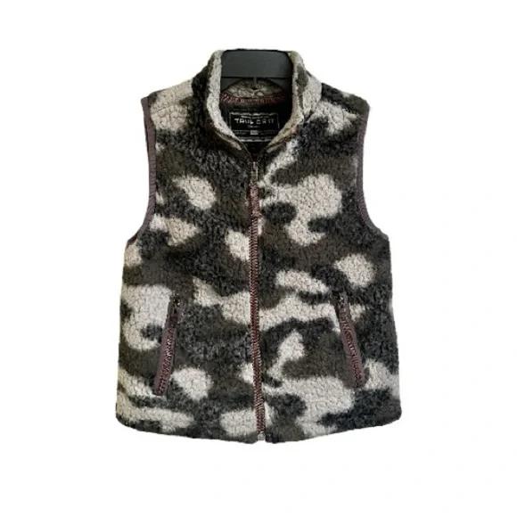 TRUE GRIT, GIRLS FROSTY TIPPED, SHERPA VEST IN CAMOUFLAGE PATTERN. SIZE M